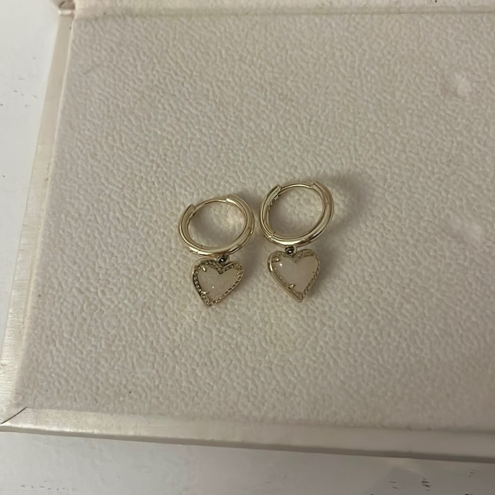 kendra scott earrings